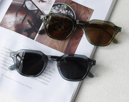 Peekaboo polygon frames